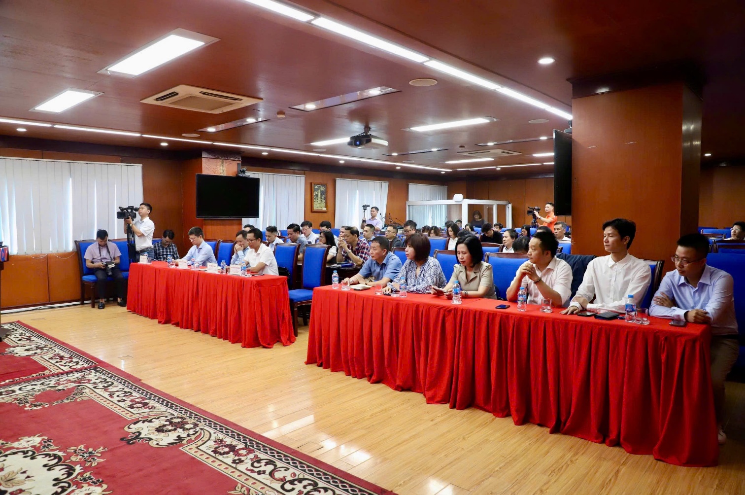 Bứt phá với AI: YESI ký kết hợp tác chiến lược với VOVedu phát triển nguồn nhân lực